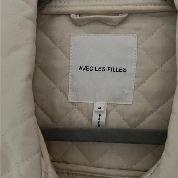 Avec Les Filles Quilted Cream Jacket with Ruffle Details - Picture 2 of 7